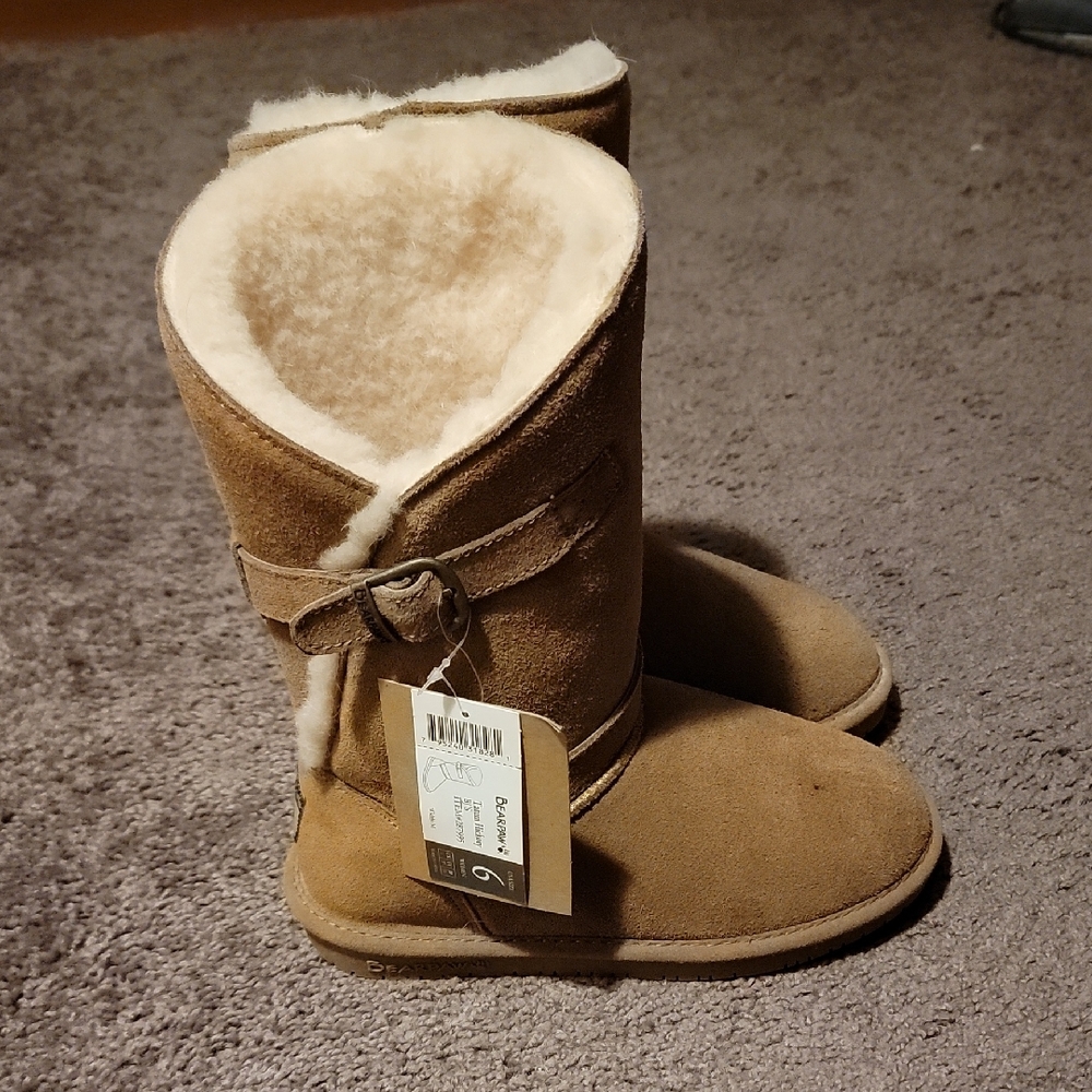Bearpaw Tan Shearling Lined Boots